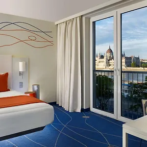 Park Plaza Otel